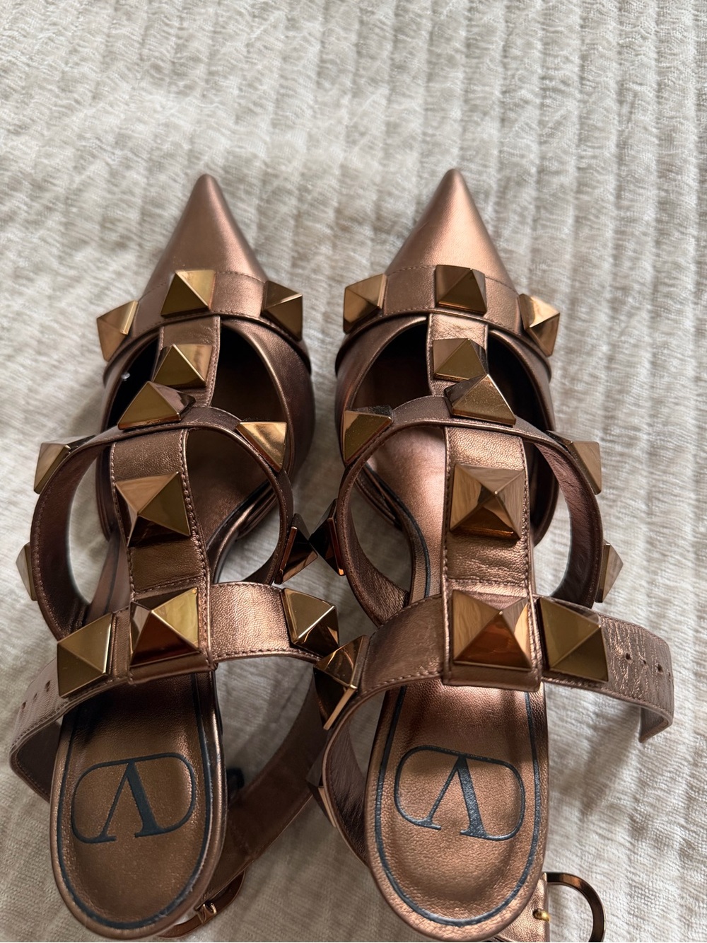 Valentino Garavani Bronze Pyramid-Stud Pointed Slingback Flats - Picture 5 of 5